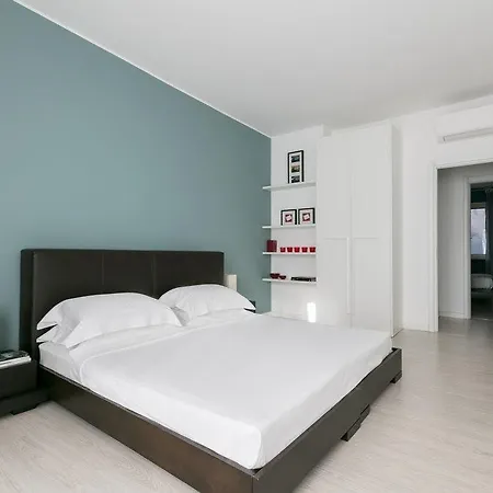 Via Ciro Menotti Apartament Mediolan